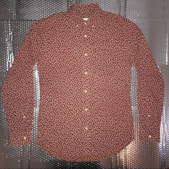 Club Monaco Other - Club Monaco Men’s Brick/White Print Shirt. Size XS